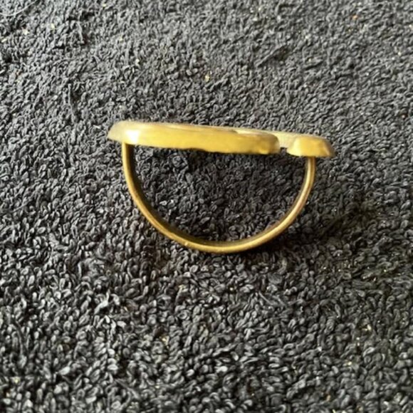 set of 4 unique shaped brass napkin rings - Picture 6 of 7